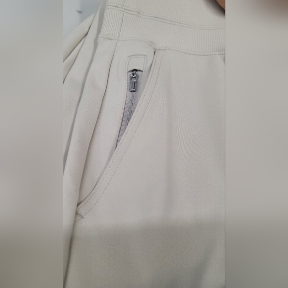Athleta high rise wide leg pants with side slit - Picture 9 of 10